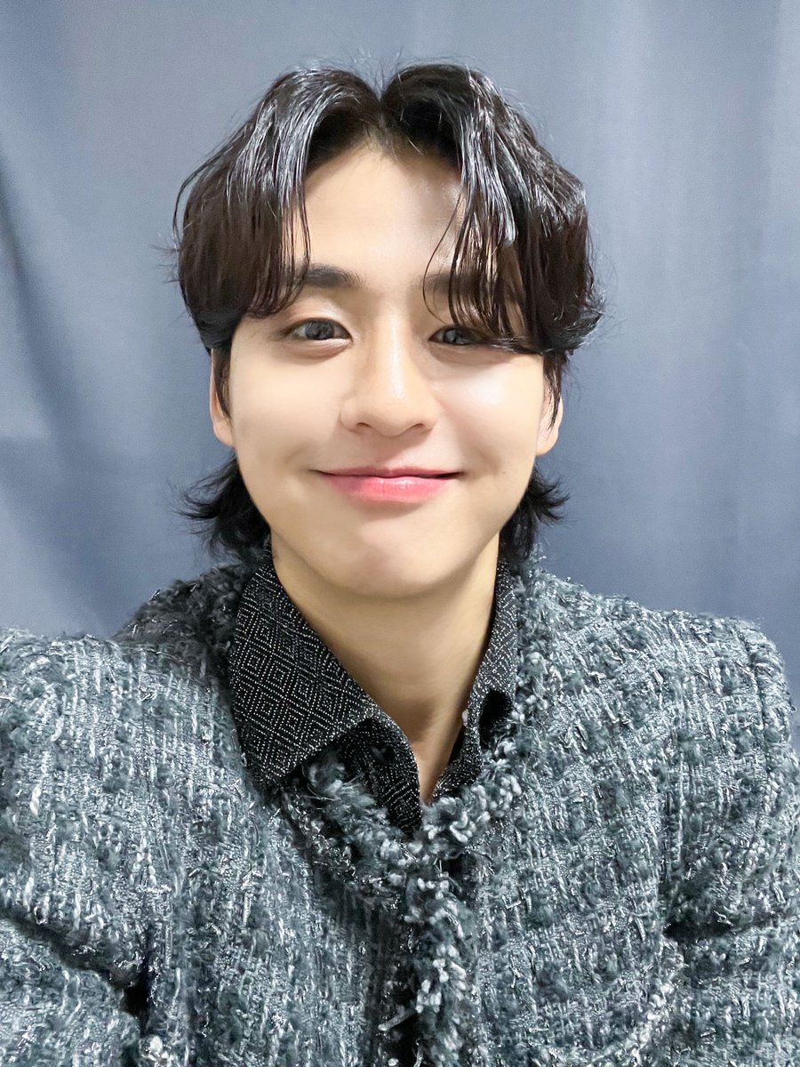 kookminsinger's tweet photo. [📸] 2023-2024 이솔로몬 전국 투어 콘서트 <겨울병> 서울 Day 1 완료💙

추운 겨울날 따뜻한 걸음 해주신
모든 분들 감사합니다🫶 
더 따뜻할 내일 만나요❗

#국민가수 #내일은국민가수
#이솔로몬 #LEESOLOMON
#이솔로몬콘서트 #겨울병 https://t.co/nB1vpyURSa