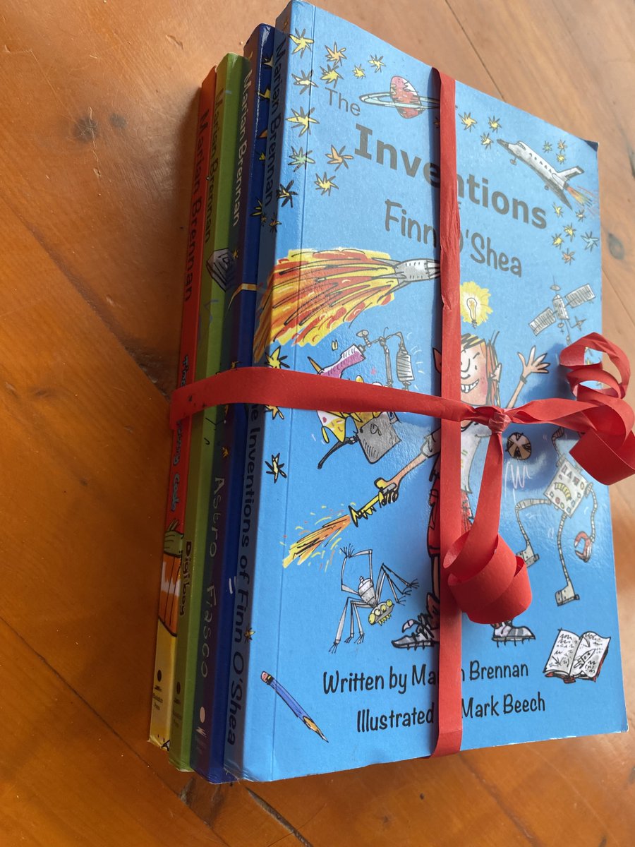 DrMarianBrennan's tweet photo. I am so proud of this little bundle of books. Lots of readers getting these for Christmas😀 Modern-day Famous Five with a sprinkling of science. #booktwitter #kidsbooktwitter #5amwritersclub #kidlit #kidsbooks #childrensbooks #reading #science #STEM #STEAM
https://t.co/qkG78zl3pR https://t.co/DmV62cWam5
