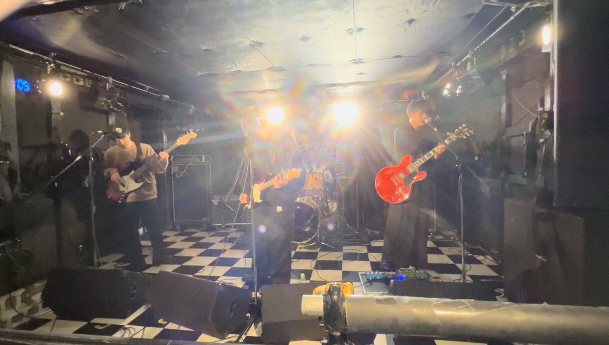 【1st EP「センチメンタルムーン」 Release Party】

2023.12.16@堺Tick-Tuck

🎧セットリスト🎧
1.ラブソング
2.ロックンロールがあれば

3.愛の延長線
4.唯一歌

5.1人の君へ
6.サンデニパッショック