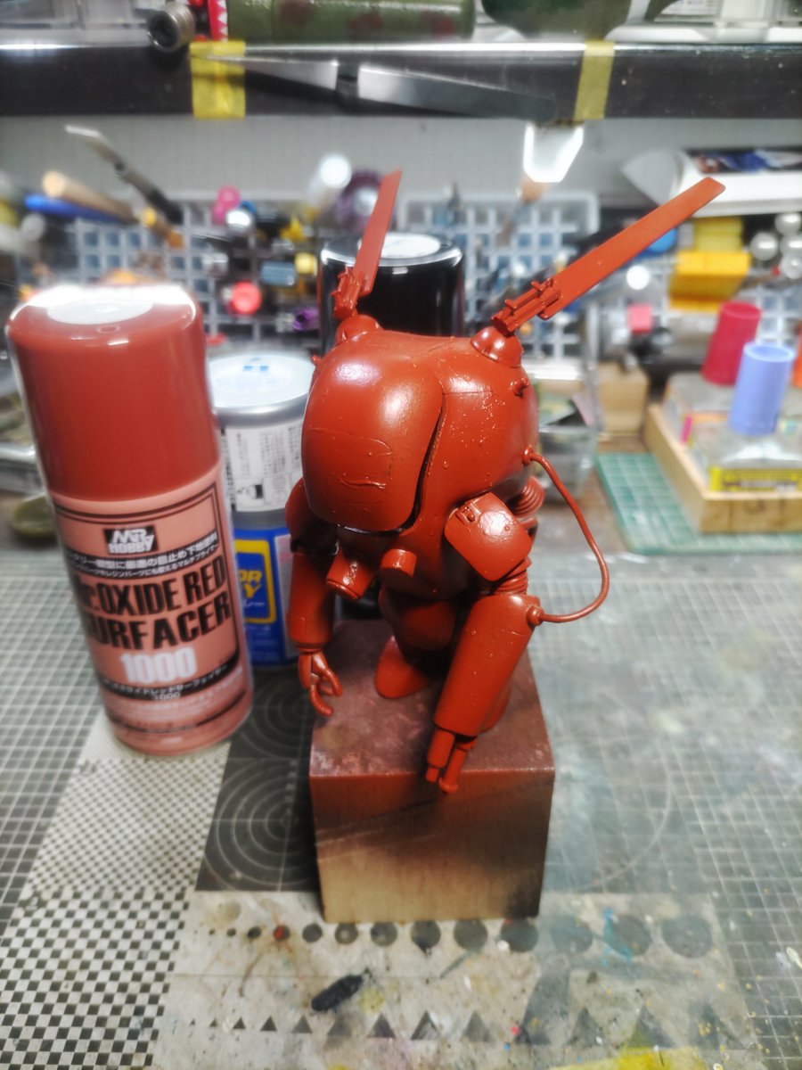 xJADdldyza8C8QE's tweet photo. #マシーネンクリーガー

フリーゲの進捗です。
下地塗装を行いました。
塗膜は厚ければ厚い程いいですから、厚吹きしています。 https://t.co/5nL9XVtT3d