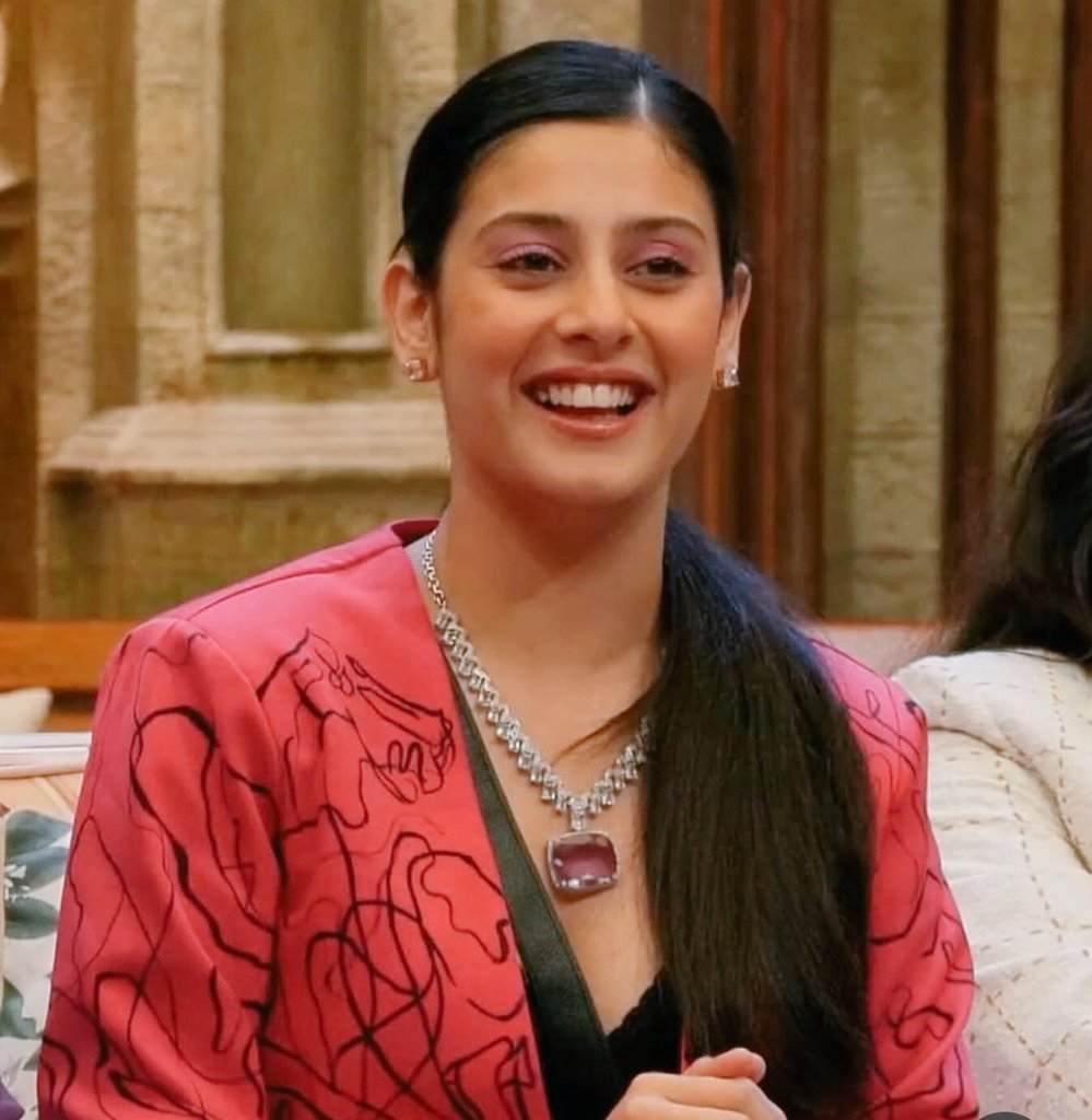 Ranking Poll of Week 9

Like &amp; Retweet if you're supporting #IshaMalviya in #BiggBoss17 house.

(Only Likes &amp; Retweets will count)
7 Pm to 7 Pm (24 hours) 

#BB17          
#SalmanKhan