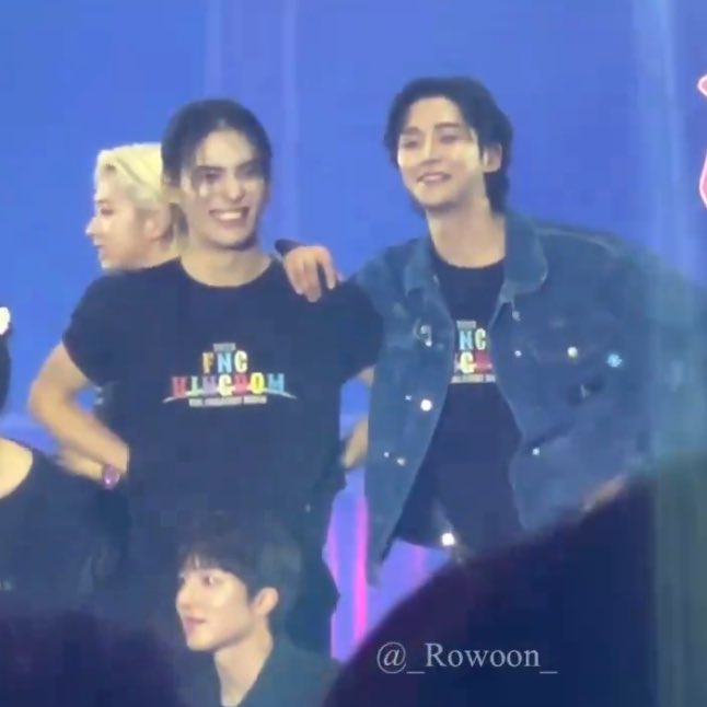 pari_sep904's tweet photo. I'M CRYING😭😭😭😭
#SF9 #ZuWoon #RoSeong #Rotae https://t.co/X7EOL2feb8