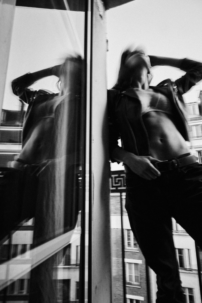 GrignonEmmanuel's tweet photo. @ambre.litwinsky Paris 2022

#paris #french #blur #blackandwhite #french #emmanuelgrignon https://t.co/XJkjQq3tKW