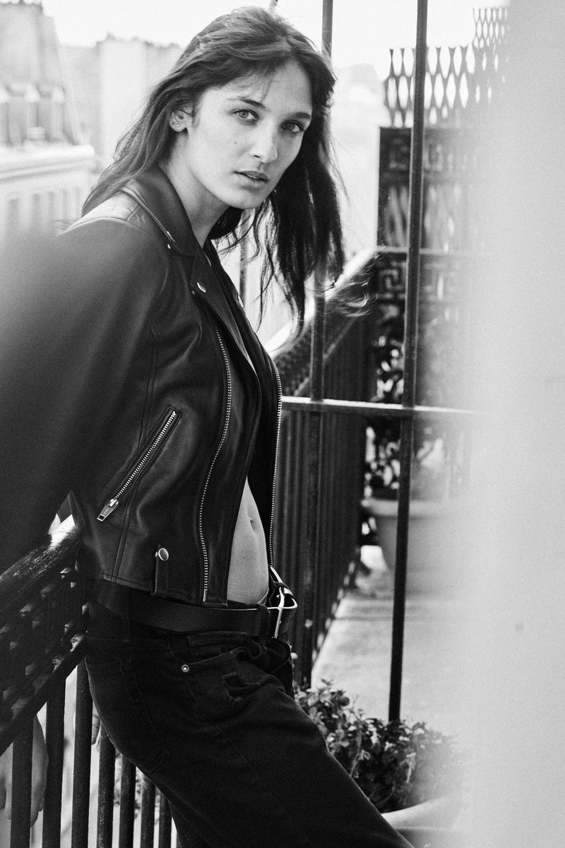 GrignonEmmanuel's tweet photo. @ambre.litwinsky Paris 2022

#paris #french #blur #blackandwhite #french #emmanuelgrignon https://t.co/XJkjQq3tKW