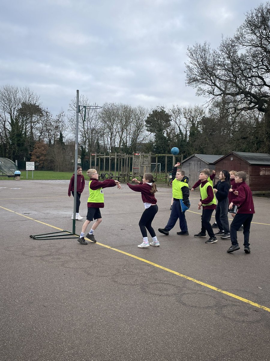 Our final netball lesson of the term!
