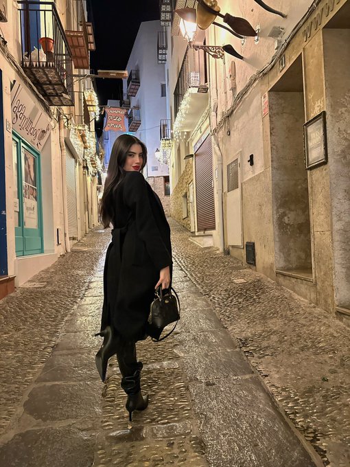 Ayer me la pas&eacute; muy bien en pe&ntilde;iscola 🤍🤍 https://t.co/tgTBR1Vwhu