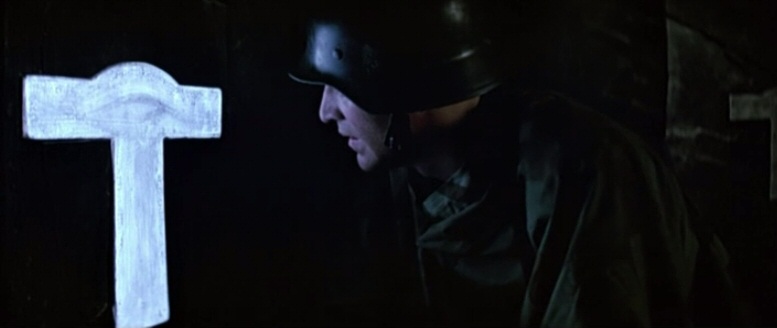 aresluoga's tweet image. 40 years ago today, the supernatural horror film set during WWII, #TheKeep, written &amp;amp; directed by #MichaelMann and starring #ScottGlenn, #GabrielByrne, #JürgenProchnow, and #IanMcKellen, opened to divisive reviews and experienced poor box office performance in US cinemas.