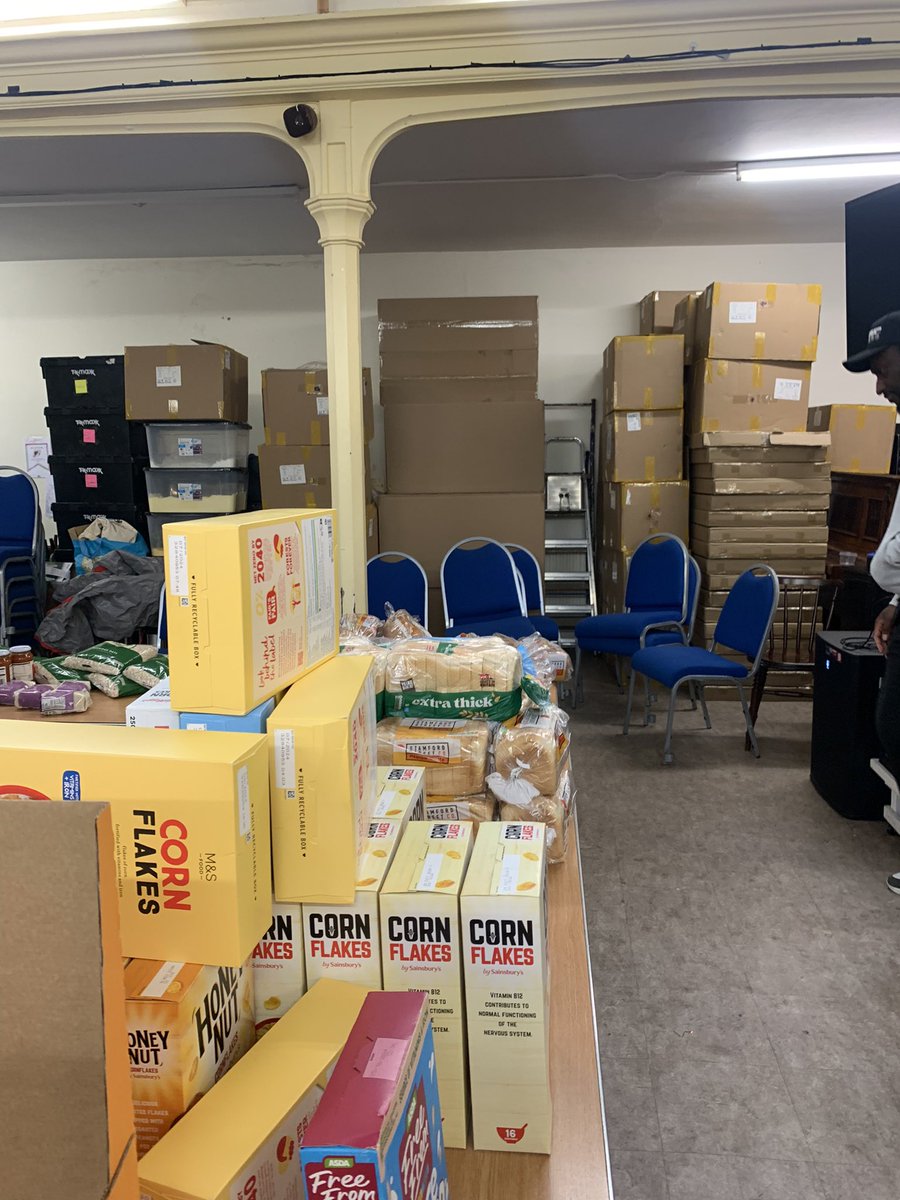 HackneyErc's tweet photo. We still have stuff left! We are here till 3pm! 

Hackney Evangelical Reformed Church 
Lauriston Road 
Victoria park road 
E8 7LH
@HackneyFoodbank @hackneycouncil @hackneygazette @HackneyMigrants https://t.co/wxTfnuEgb3