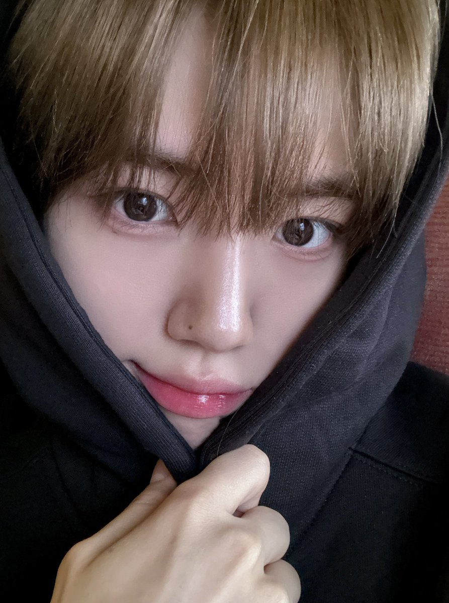 CRAVITY_twt's tweet photo. 굿밤✨
#성민 https://t.co/ub8STkfvpD