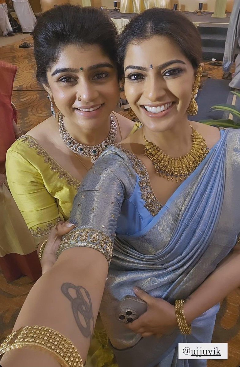 #Varalaxmi with #VikramPrabhu’s Wife 🥰♥️

@varusarath5