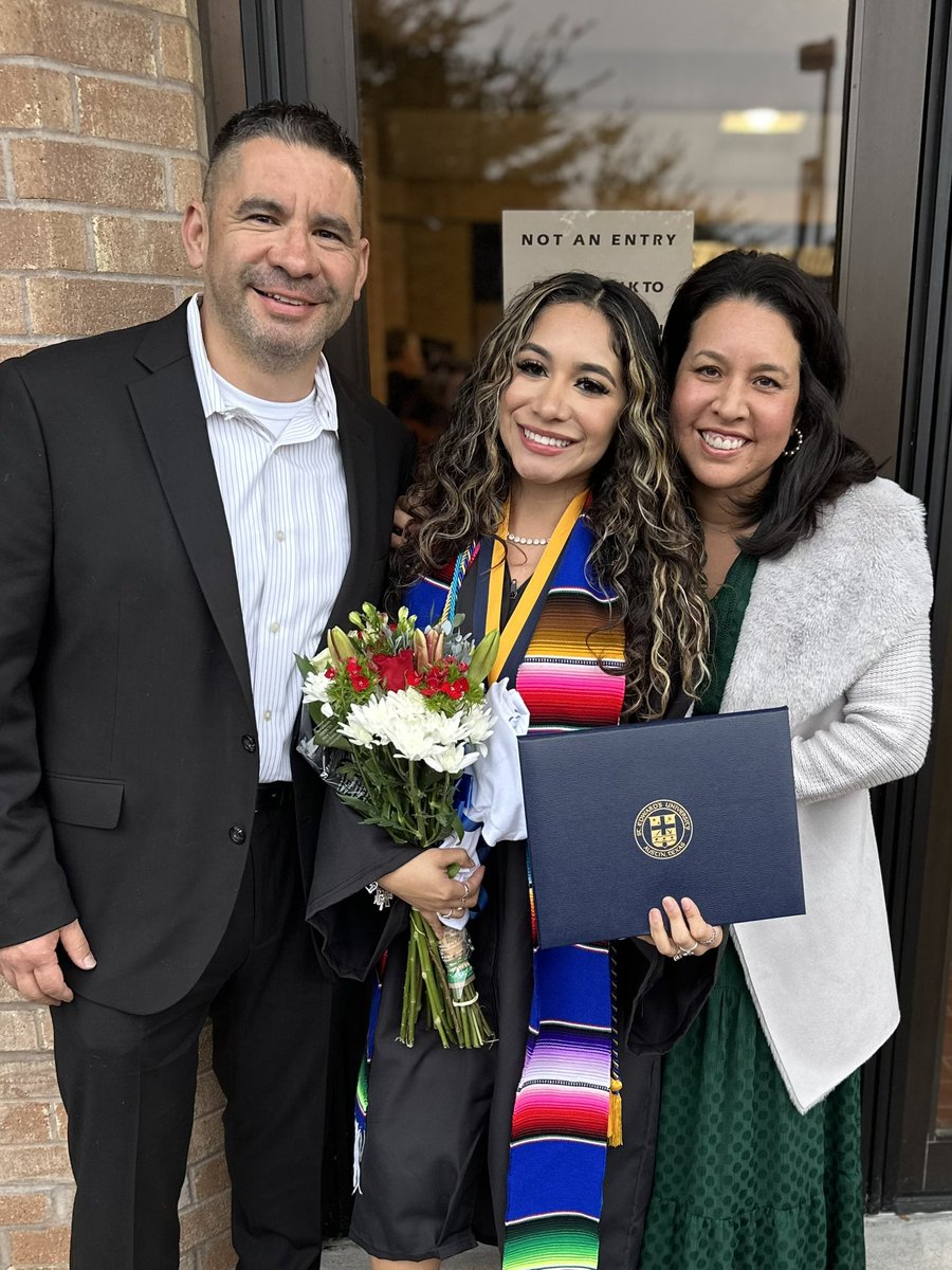 Lisa Loera tweet media