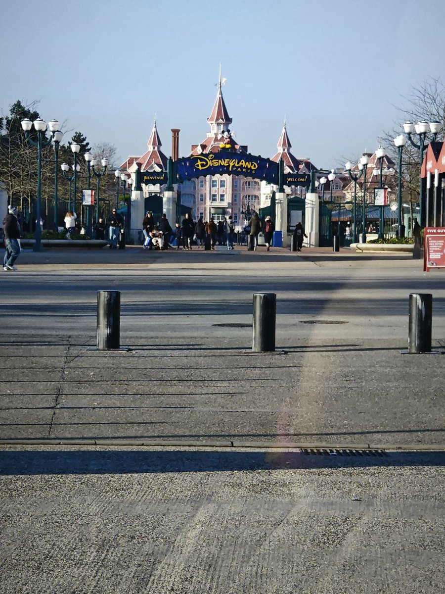 CryptoLord88ETH's tweet photo. @UREK0x @MrBarryCrypto @OptimouseCoin Our Chad went to Disneyland to mark #Optimous territory. https://t.co/EPliCrxX94