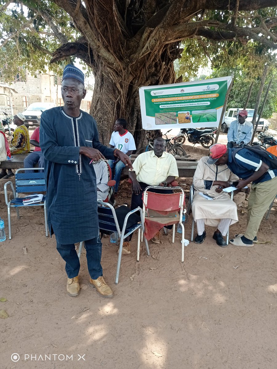 CPCUMoa's tweet photo. Sensitization of community, #Youth-Led #Agribusiness firm members at #Duwasu on #GrievancesRedressMechanism GRM by the #WorldBank funded #GIRAVProject. Fafanding Katiri Kinteh, Social Safeguard Specialist of the project encouraged unity in purpose in project implementation. https://t.co/WTzJcZhf9B