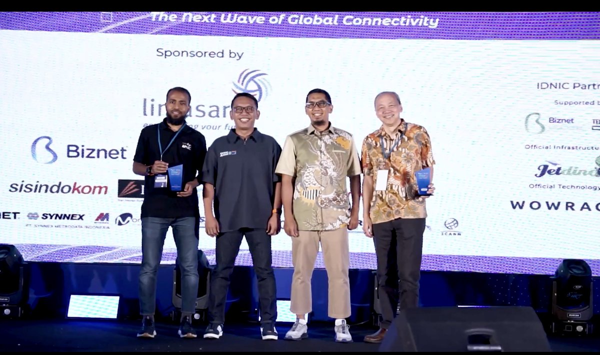minilabs_'s tweet photo. It was exciting to deliver my keynote at the 5th Annual Member Meeting of #IDNIC that took place in Bandung, Indonesia. It has been an amazing event, great participation and beautifully organised. Looking forward to attending future IDNIC events. https://t.co/QFCTxf8HY5