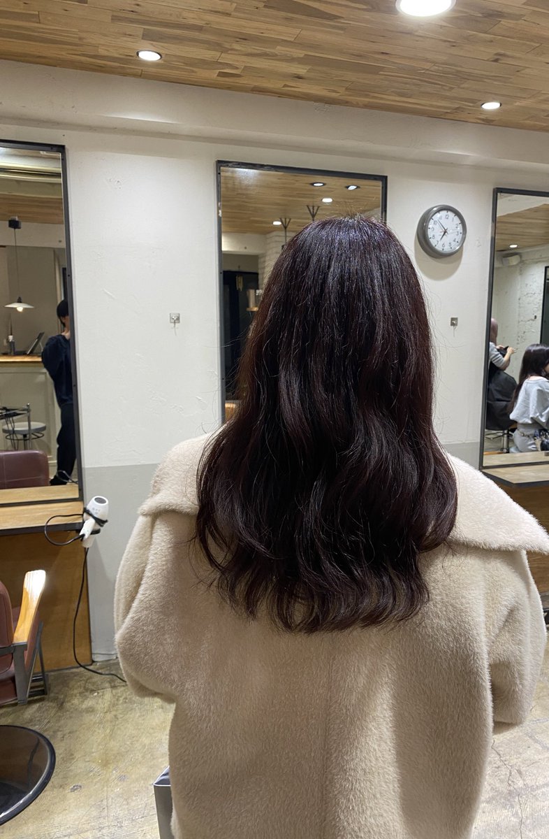 haru__ssfamily's tweet photo. 推しのホーミーのとこ💇♀️行って来ました😊
控えめに言ってめちゃくちゃ気に入りました!仕上がりが好きすぎる❤️
仕事早いし、あっという間すぎて残念😢楽しかった😆
これはまだ出来上がりではなく、これから通ってもっと良くしてくれるって😍楽しみ♡
#EYN
#南青山
#表参道
#美容院
#清水翔太 https://t.co/fV7fSLNmqC