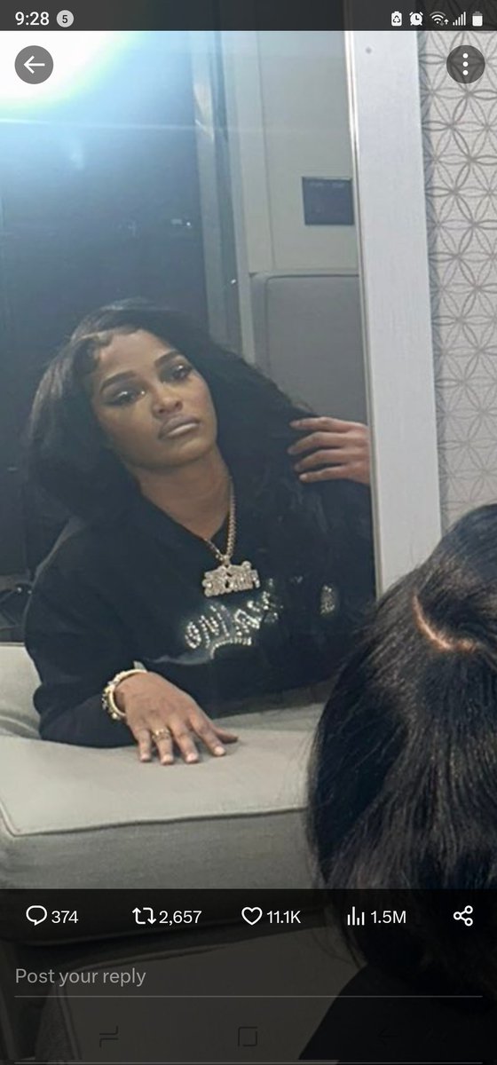 TJIndy121's tweet photo. @MsJoseline I been team Joseline, but the close up on the mirror tell a different story my love, that's not the cocky I just beat your a$$ look that we used to. #videoplease https://t.co/Y2r69taEiG