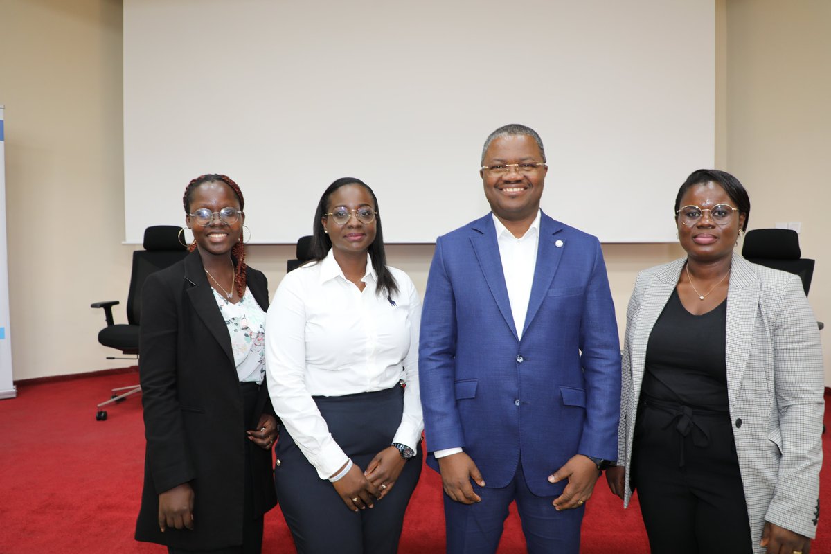 EnseaO's tweet photo. Le Directeur de l'@EnseaO, Dr. #Hugues_KOUADIO remercie les #Panelistes et l'ensemble des participants présentent à la 3e édition de la #JournéePortesOuvertes2023...
@Iris_KONAN, @MPD_CI , @MinEducationAlp , @BM_Afrique , @AFD_France , @MinistereEnfant, @UEMOA_Officiel https://t.co/a1btLtA9sl