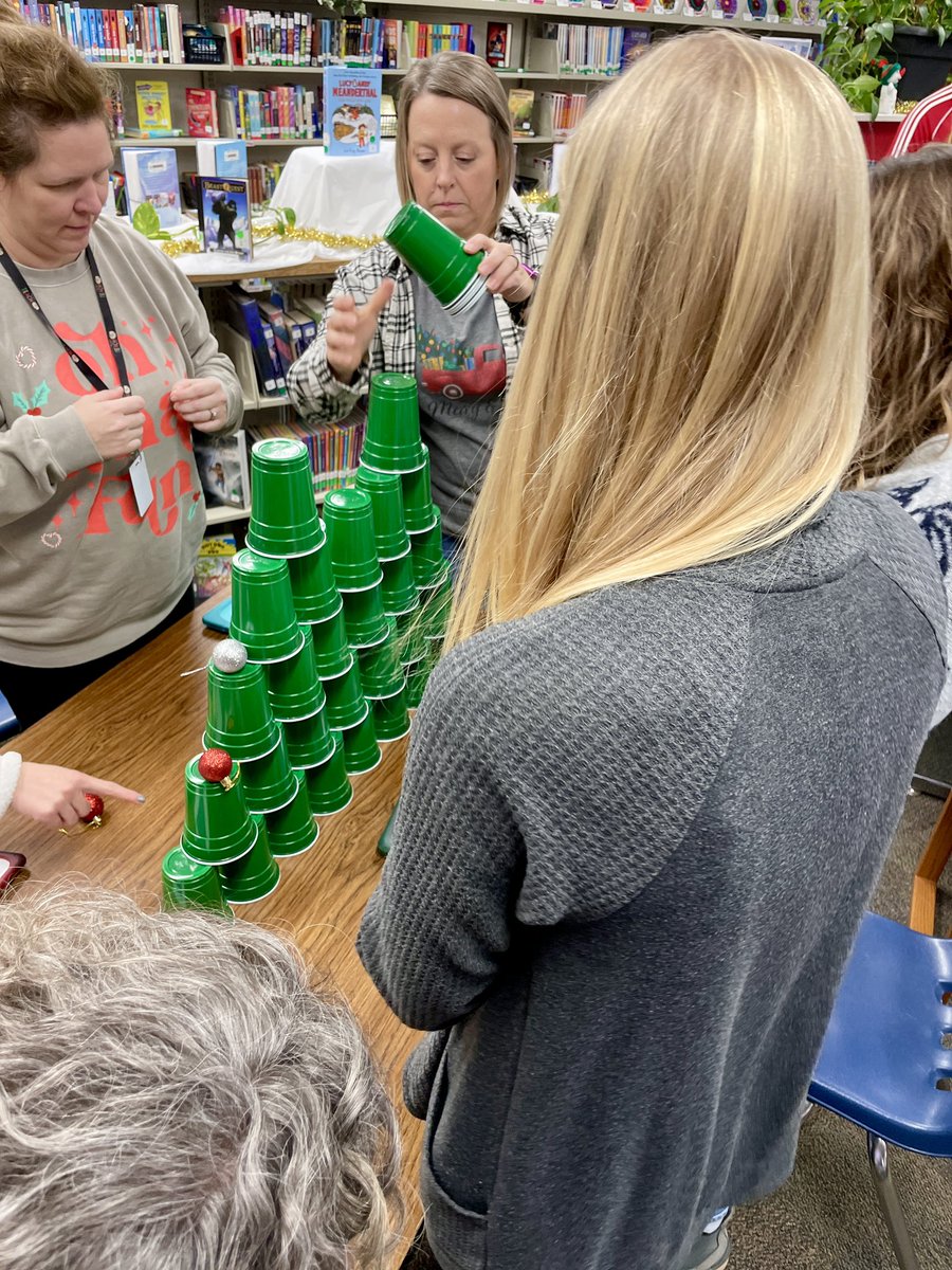 smalchow's tweet image. A fun #BreakfastBytes tech mtg this month! We started w/ a friendly 🎄Christmas Tree🎄 cup game STEM challenge then on to Tips, Tricks and Tidbits. 
#RaiderStrong #4Cs #collaboration 

padlet.com/sjmalchow/malc…