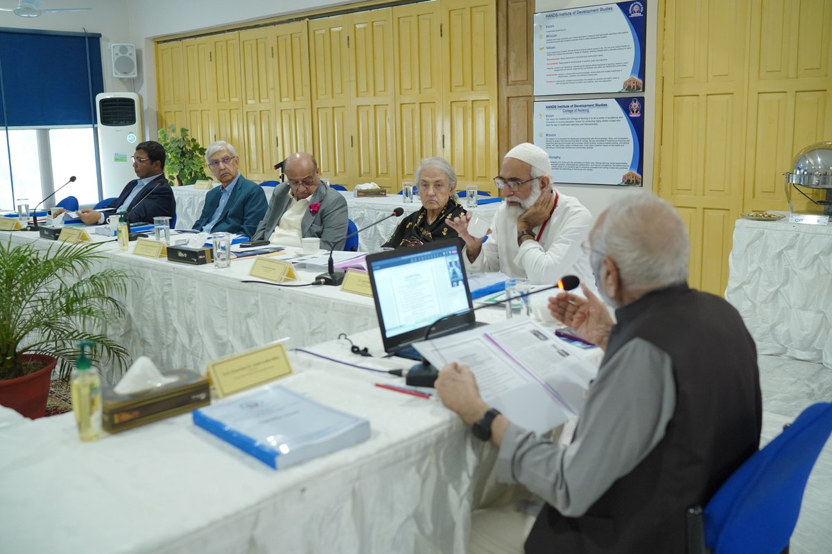 HANDS_Welfare's tweet image. Setting the Foundation: The inaugural meeting of the Board of Governors took place today at @handsids1 HANDS Institute of Development Studies, Karachi, chaired by Chancellor Prof. Abdul Gaffar Billoo. A momentous start to a journey of knowledge and growth. #DevelopmentStudies