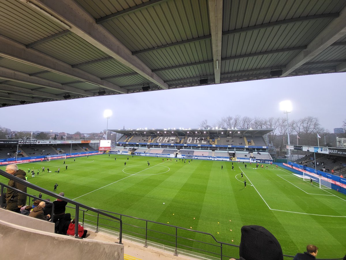 RenataFCG's tweet photo. Laatste nieuwe vinck van dit kalenderjaar: OH Leuven-Cercle Brugge. #DenDreef #OHLCER #groundhopping @JohndeJonge1 https://t.co/N5K2MSQBOp