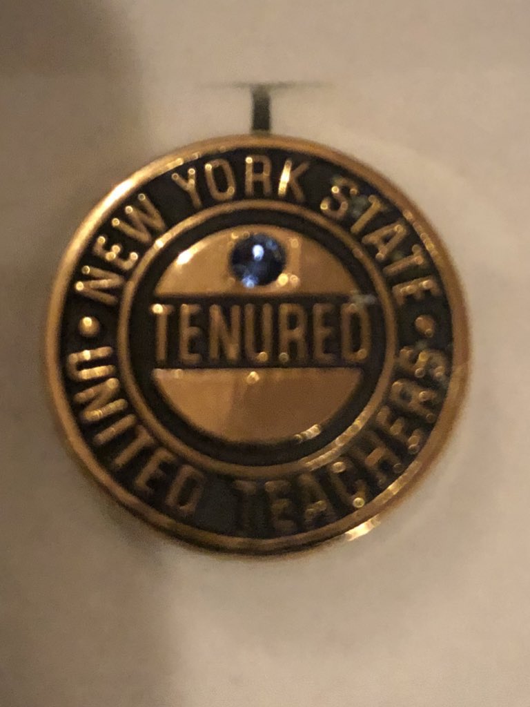 kcbrentwoodta's tweet photo. Congratulations to the 32 BTA members who received TENURE ! BTA recognized & delagtes“pinned” our newly tenured teachers at last nights TENURE/ Scholarship fundraiser. Congratulations to all recipients #union4life @nysut @NYSUTSRO @MelindaJPerson @NYSUT2VP https://t.co/lgwcnhkgyi