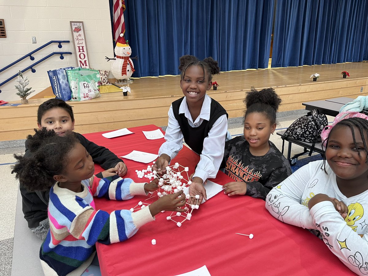 Gabe2687's tweet photo. College Park SCA knows how to throw a holiday party. What a great group of officers and representatives. Wishing you a happy holiday from CPES SCA🎄@DrManigo @sarapmendez1 @CPES4LIFE @VBTitleI @vbschools @JnetVA https://t.co/B1ne4Ea01Q