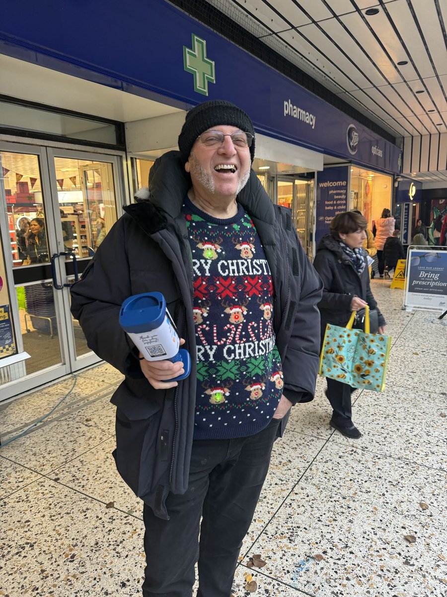 tvmarsh's tweet photo. Wearing a Christmas jumper too! Raising money for Radio Marsden ⁦@RadioMarsden⁩ https://t.co/nChwUzZoX1