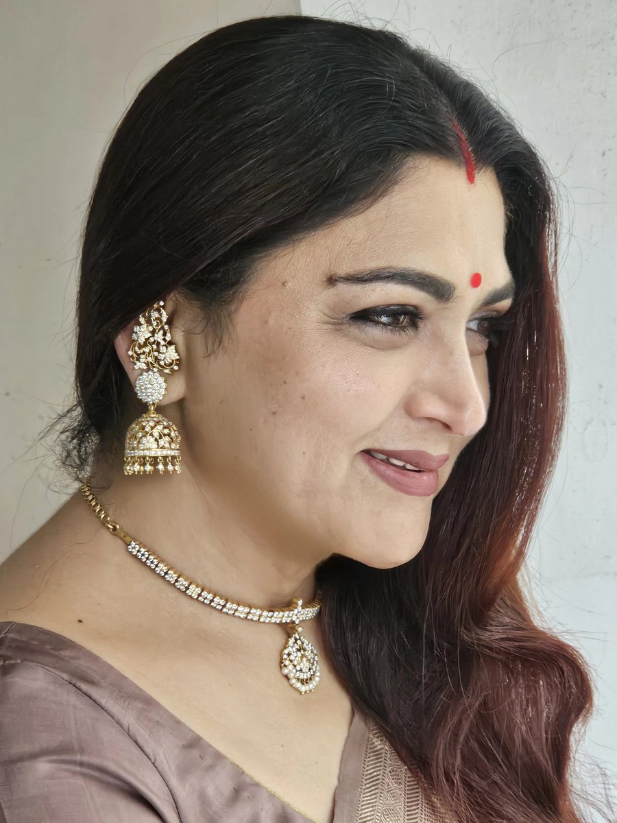 khushsundar tweet picture