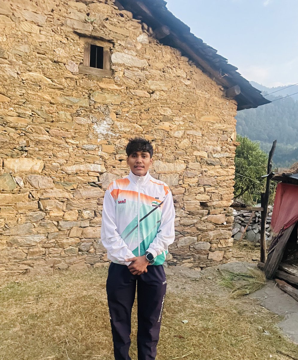 Kuch pal apne gaun me dev bhoomi Uttarakhand 

<a href="/UttarakhandEkta/">Uttarakhand Ekta</a> 
<a href="/PyaraUKofficial/">Pyara Uttarakhand प्यारा उत्तराखंड</a> 
<a href="/DevendraPincha/">Devendra Pincha IPS</a> 
<a href="/The_NehaJoshi/">Neha Joshi</a> 
<a href="/Rameshbhimtal/">Ramesh Bhatt</a>