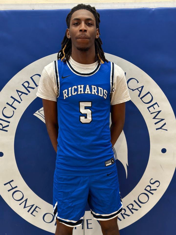 <a href="/David_Thomas05/">David Thomas</a> <a href="/scottybscout/">Scott Burgess</a> <a href="/ILHoopProspects/">Illinois Hoop Prospects</a> <a href="/IL_recruits/">Illinois Hoops Recruits</a> <a href="/coachSPham/">Steve Parham</a> <a href="/NestoHoops/">Aaron Britton</a> <a href="/AlHartwig1/">Al Hartwig</a> 
Someone needs to come get this kid. 36 against bogan who’s number in in the chicago white conference 9-12 from 3 that game