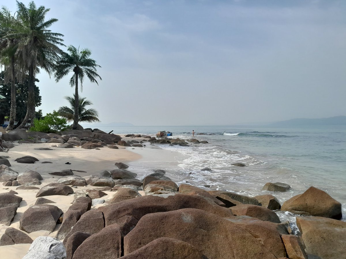 Heriico's tweet image. Un petit #Funbreak  au &quot;paradis&quot;.
Et si on exploitait tout ce potentiel touristique à 2 pas de #conakry...
#Soro #visitGuinea #guinee #224
#weekend #africa #motherland
