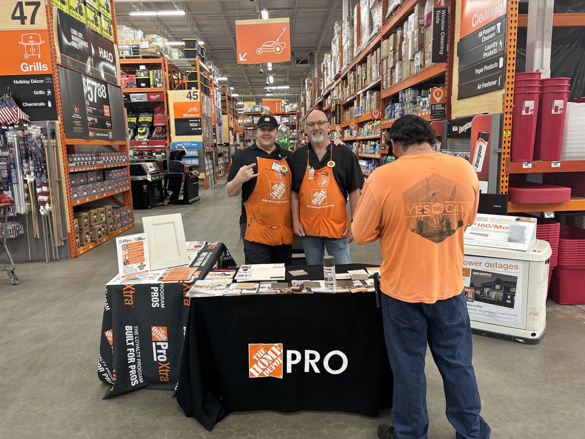 PowellBjp4867's tweet photo. ⁦@yssy1551⁩ cabinet makeover. Earl is in the house driving to Leeds at 0243 brandon Florida.! 🤘🏻🔥🤘🏻 https://t.co/EltrMR5fO5