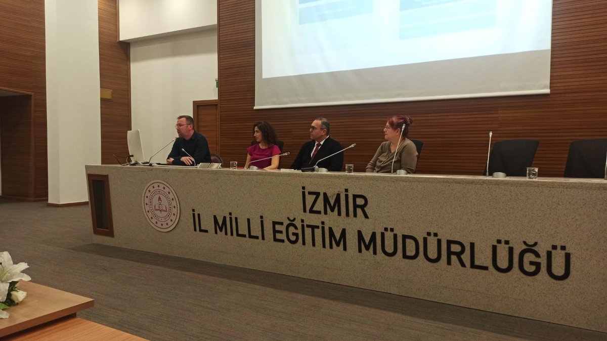 İzmir İl Milli Eğitim Müdürlüğünün gerçekleştirmiş olduğu 2204-A Lise ve 2204-B Ortaokul Öğrencileri Araştırma Projeleri Yarışması bilgilendirme ve deneyim paylaşımı toplantısına öğretmenimiz Berna Derin eğitmen olarak katılım sağlamıştır. <a href="/Odemis35_Ilce/">Ödemiş İlçe MEM</a> <a href="/izmir_ilmem/">İzmir İl Milli Eğitim Müdürlüğü</a>