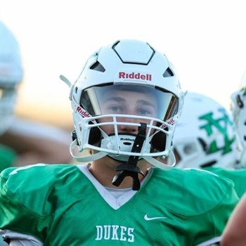 EDGYTIM's tweet image. New: Meet York @YorkDukesFB 2025 QB Bruno Massel @brunomassel who is another name to watch this off season for the Dukes edgytim.rivals.com/news/meet-2025…
