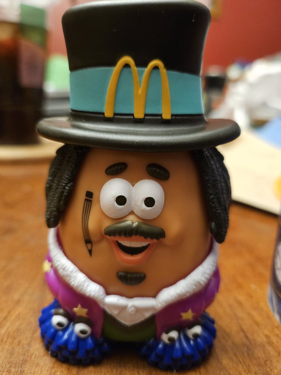 Tameri87's tweet photo. @IAmSteveHarvey  McDonalds made a mcnugget you, with a face tattoo!! 😁😁 https://t.co/MNFvqRRZ7g