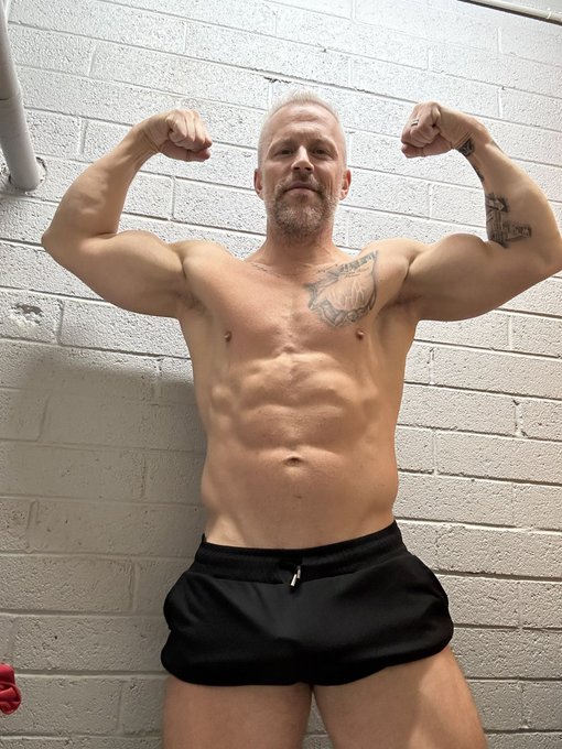 Watch Scott Blokker's leaked NSFW photo on TwXstars