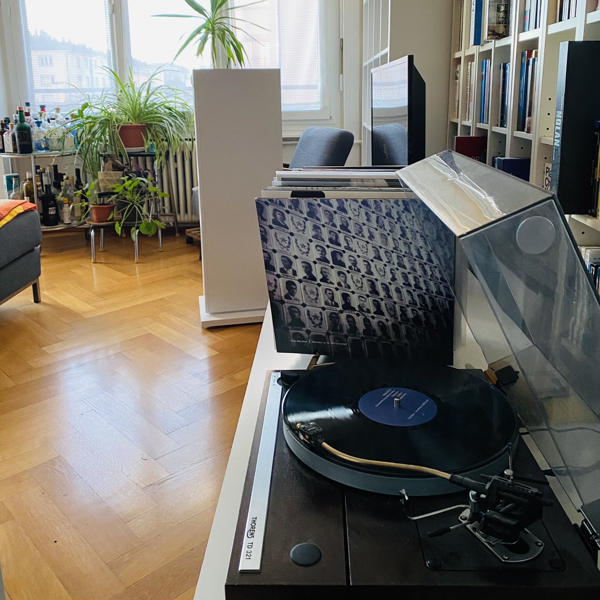 schenk_ch's tweet photo. Et sinon, comme la rencontre entre le blues des machines et le papier de verre. #TimHecker #HarmonyInUltraviolet https://t.co/UH1MbE4isO