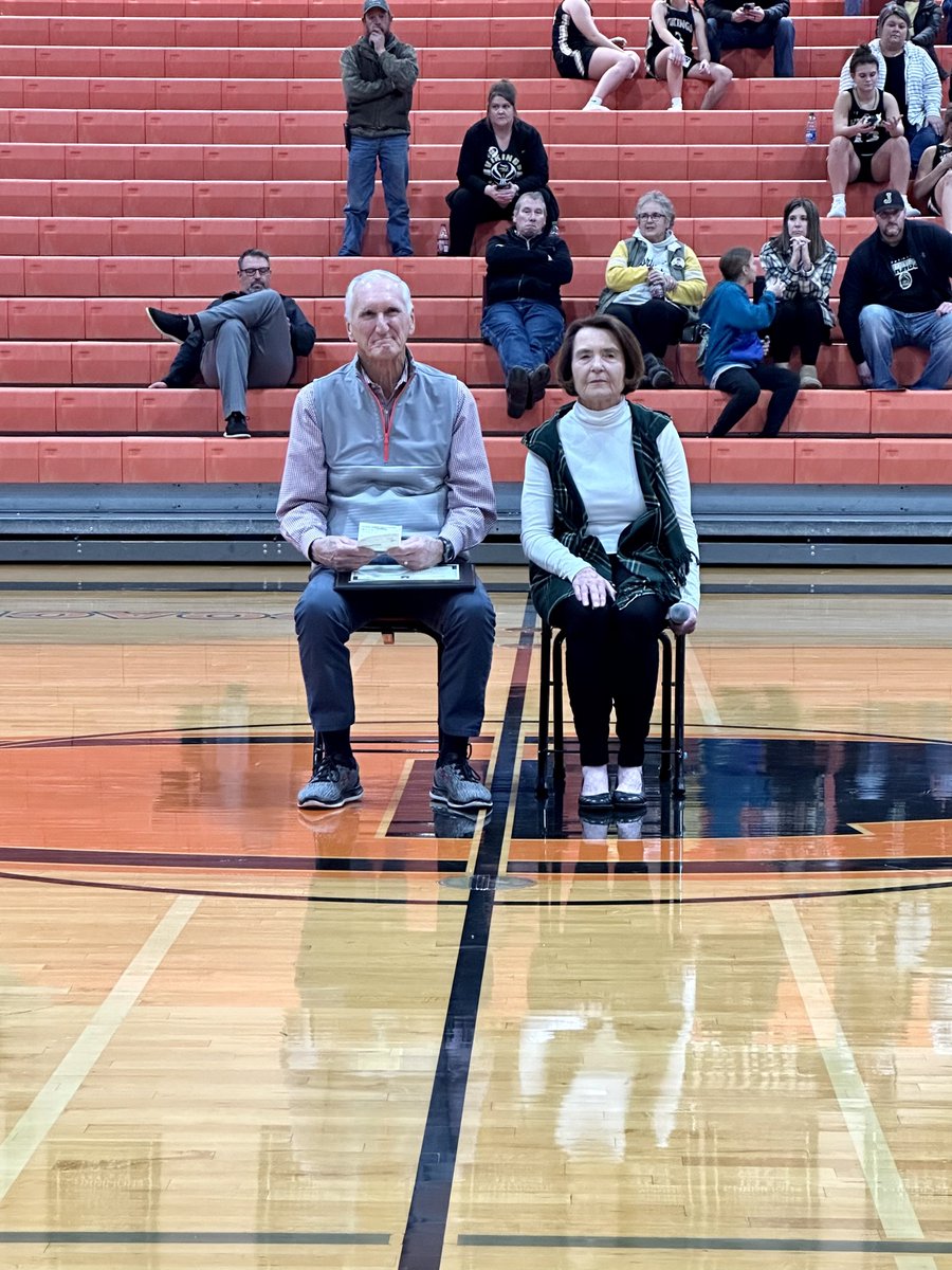 jdroge's tweet image. Glad to be a part of this special event at @LexSchools last night! Congratulations Coach Randy Carpenter on the 2023 John Wooden Legacy award! @THEnebpreps @NBDA_Basketball @tony_chapman76 
@NHSBCA