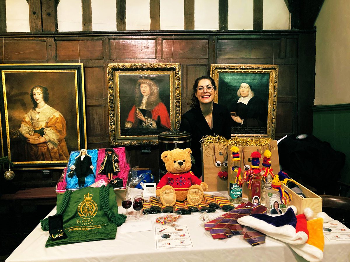 Let’s talk about last night …

Wow. 

The Charity Committee are truly overwhelmed by the support we received from those at Christmas Mess. 

❤️🧡💜
