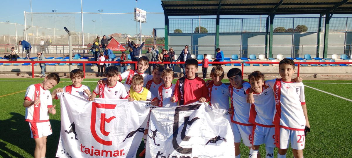 CDTajamarFutbol's tweet photo. Resultados | F-7 Alevín ‘A’. División de Honor| Gr. 2.; J. 10.

@CDMostoles ‘A’ 0 - Tajamar 0

Meritorio punto jugando en inferioridad un buen tramo del segundo tiempo. https://t.co/aiesZmdVJw