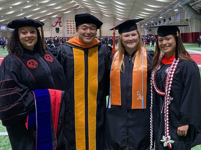 yjohnkim's tweet photo. Congratulations to Dec 2023 #KimLab graduates Spenser Brown (PhD), Macy Birge (BS, summa cum laude), and Alex Avera (MS). I'm proud of all y'all's accomplishments and excited to cheer you on to your next chapters! @UAChBE #BamaGrad https://t.co/6FEZEhr6TL