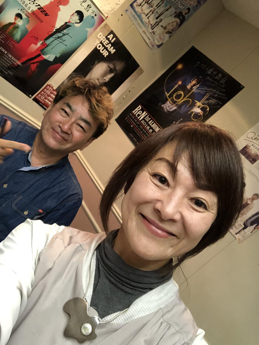 cyansane's tweet photo. 日曜夕方６時は＾＾ #ＦＭ鹿児島 で ちゃんサネ♪の #渡る世間なヨンゴヒンゴ 　12月17日(日)18時♪ 480回目
今日のゲストは砂田光紀さん🌸
さて！この博学なる御仁は何者か＾＾/
★今日の放送を Radikoで👇
⇒https://t.co/6mcylsS3TX https://t.co/KFXLuUdA9k