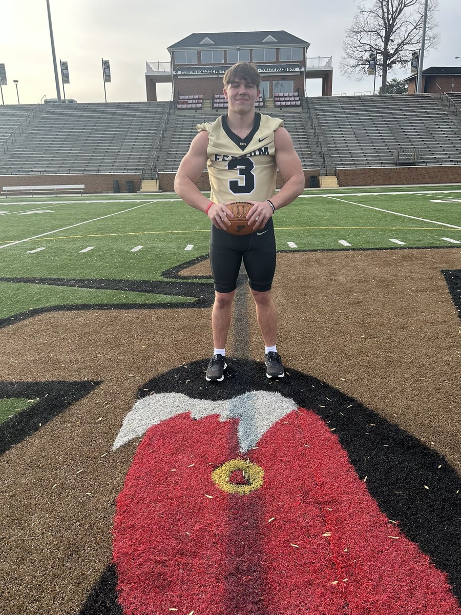 Thank you so much to <a href="/FerrumFootball/">Ferrum Football</a> <a href="/_CoachTurnerFC/">Jack Turner</a> @_CoachMartin_BH <a href="/coach_J_Santi/">Jesse Santiago</a> for this amazing opportunity. Loved being back down to #40west‼️ Extremely Blessed✝️❤️
<a href="/alleybrock2005/">Brock Alley</a>
