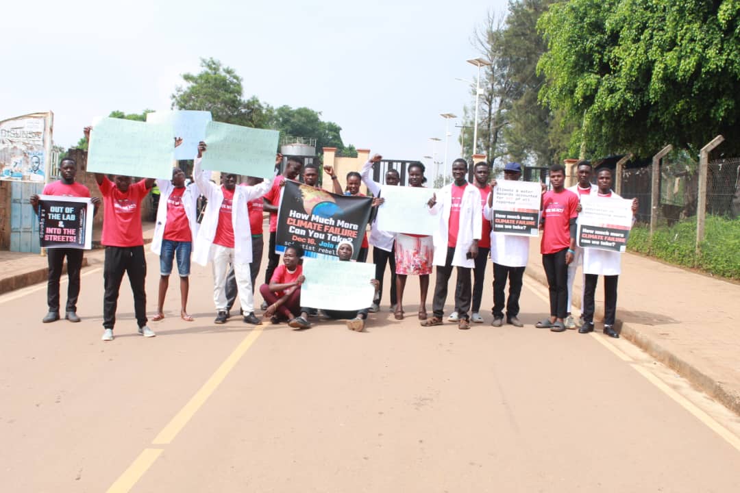 #SR UG -Standing in solidarity, scientists rallied against the detrimental impact of fossil fuels, notably MOGAS in Uganda, a crucial step towards a sustainable future for our planet. #ClimateActionNow #FossilFreeFuture 🌍'
@ScientistRebel1 @CCD_UG @worldgreendlp @CharlesBatte