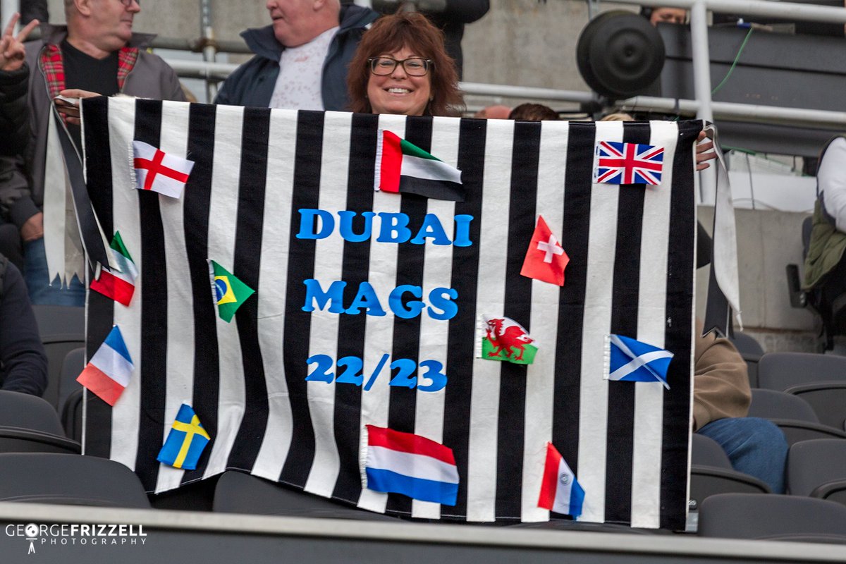 Back to winning ways at the Cathedral on the Hill and a fitting tribute to the skipper by Wor Flags 🖤🤍🖤🤍 @worflags @ToonMouthTyne @Toon_TaIk @NUFC @ChronicleNUFC @toonarmy_com @Nusc2023