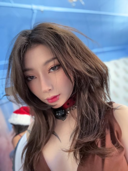 2 pic. Im a fan of you ? *badum tsssss* https://t.co/ZoiQuGdFfB