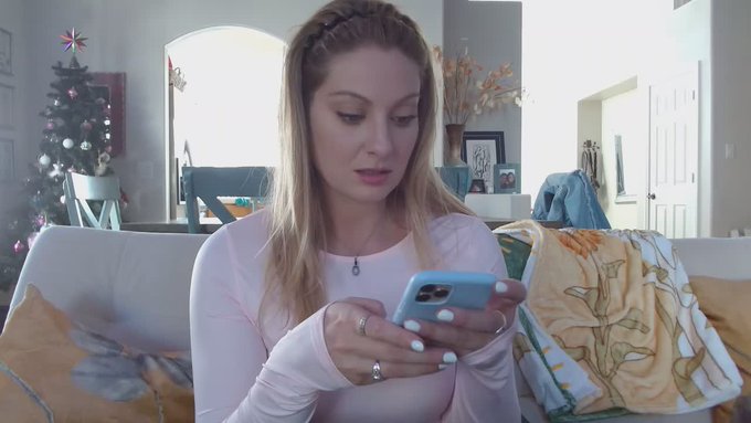 Veronica Weston is live now! https://t.co/zpIEIEzCrS https://t.co/cF7MPezlgx<a href="/tag/myfreecams"class="tags"><span>#myfreecams</span></a>