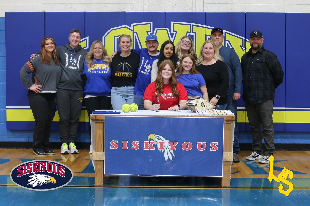 Yesterday, with family, friends and coaches, Maddi McClure signed to play softball for the @COSEAGLES. #GoBucks #GoEagles