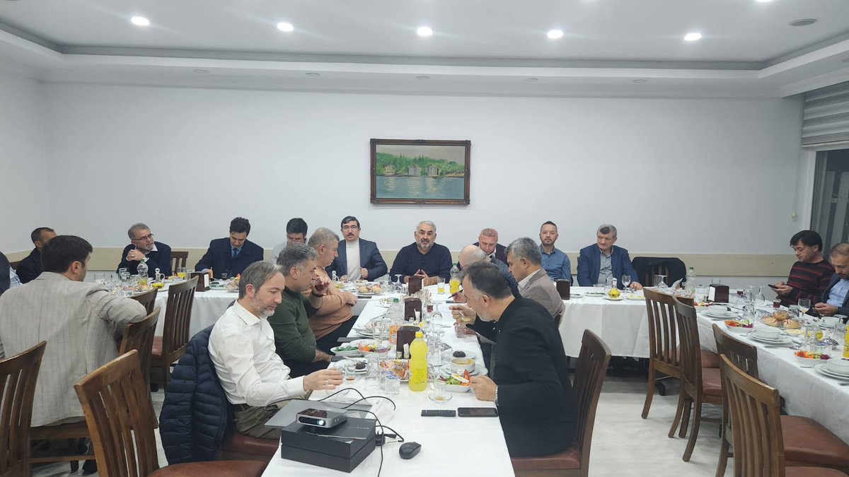 Asıl ve yedek yönetim kurulu üyelerimizle beraber istişare toplantımızı gerçekleştirdik.