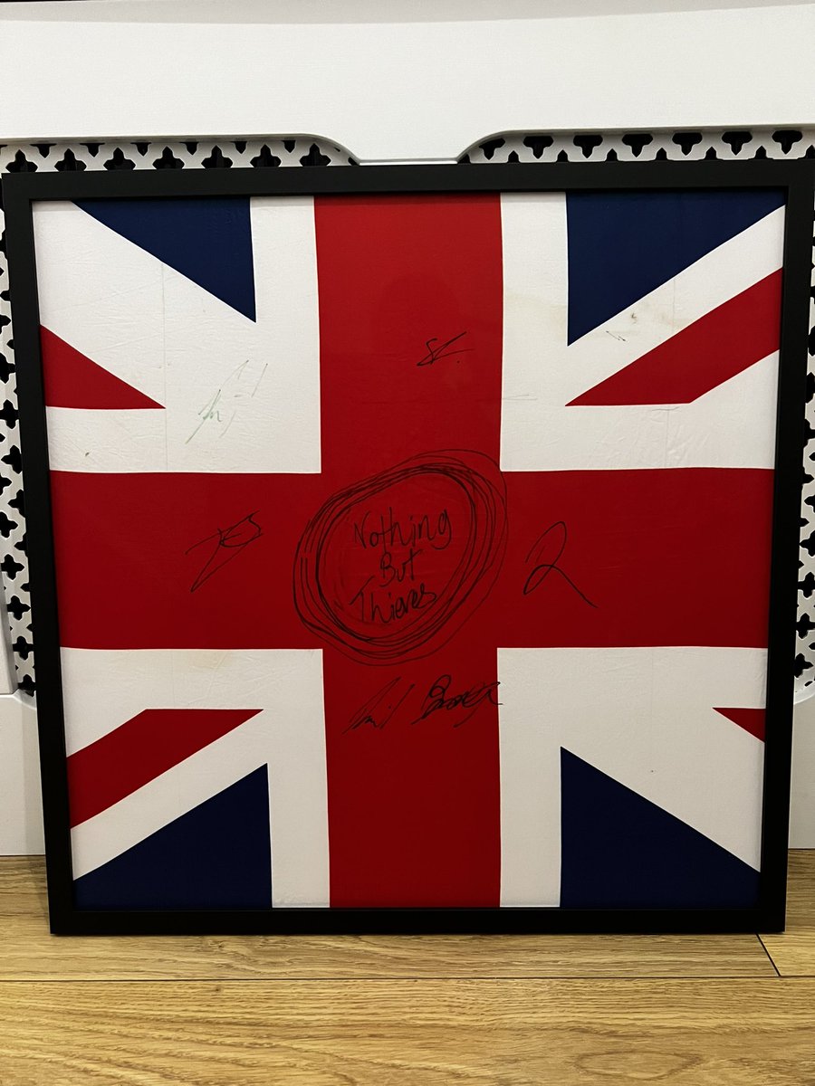 MarkKAngus's tweet image. Thank you the @NBThieves boys and Ryan the roadie for a great night in Brooklyn back in September and for signing our Union Jack! Finally got it framed thanks to the boys at Frame it in Southend-on-Sea! It was also great to see Ryan again at the Wembley gig! Cheers fella!